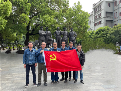項(xiàng)目部參觀南昌起義紀(jì)念館.jpg 項(xiàng)目部參觀南昌起義紀(jì)念館.jpg